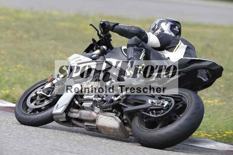 /Archiv-2025/34 25.07.2025 Speer Racing ADR/Gruppe gelb/backside